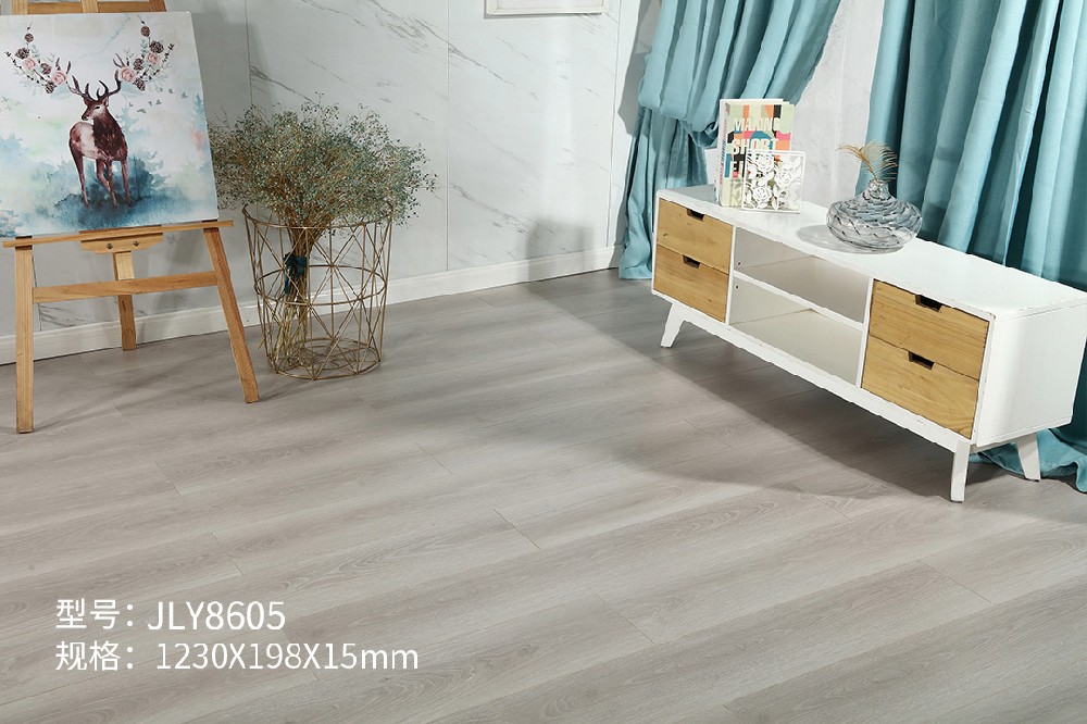 JLY8605d.jpg